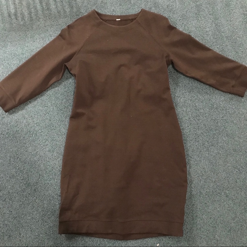 Lululemon neoprene dress with back vent